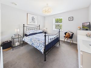 DOUBLE BEDROOM- click for photo gallery